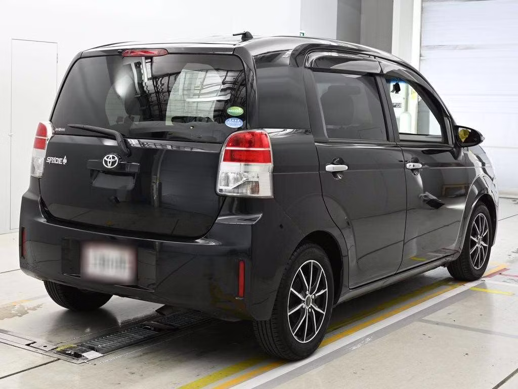TOYOTA SPADE