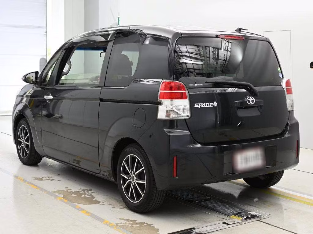 TOYOTA SPADE