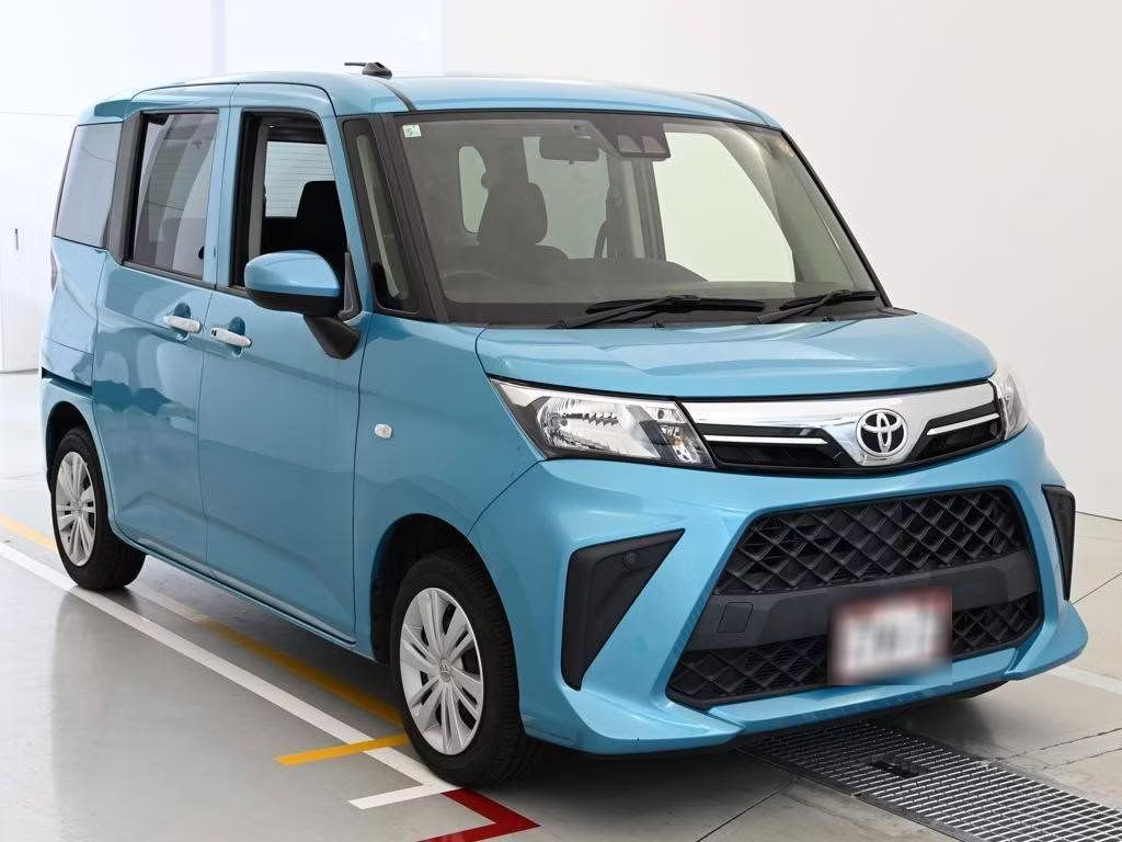 TOYOTA ROOMY