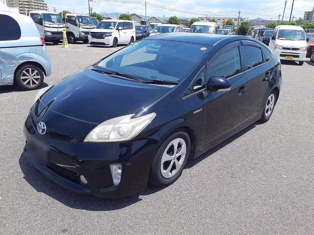 TOYOTA PRIUS