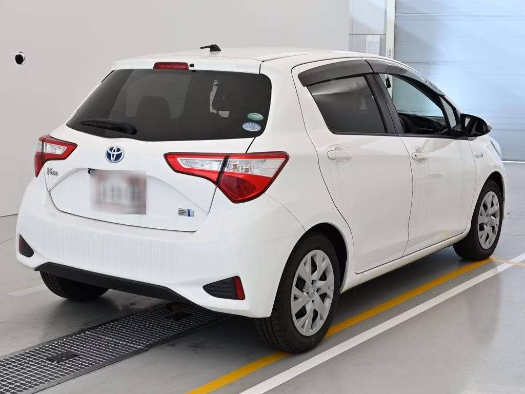 TOYOTA VITZ