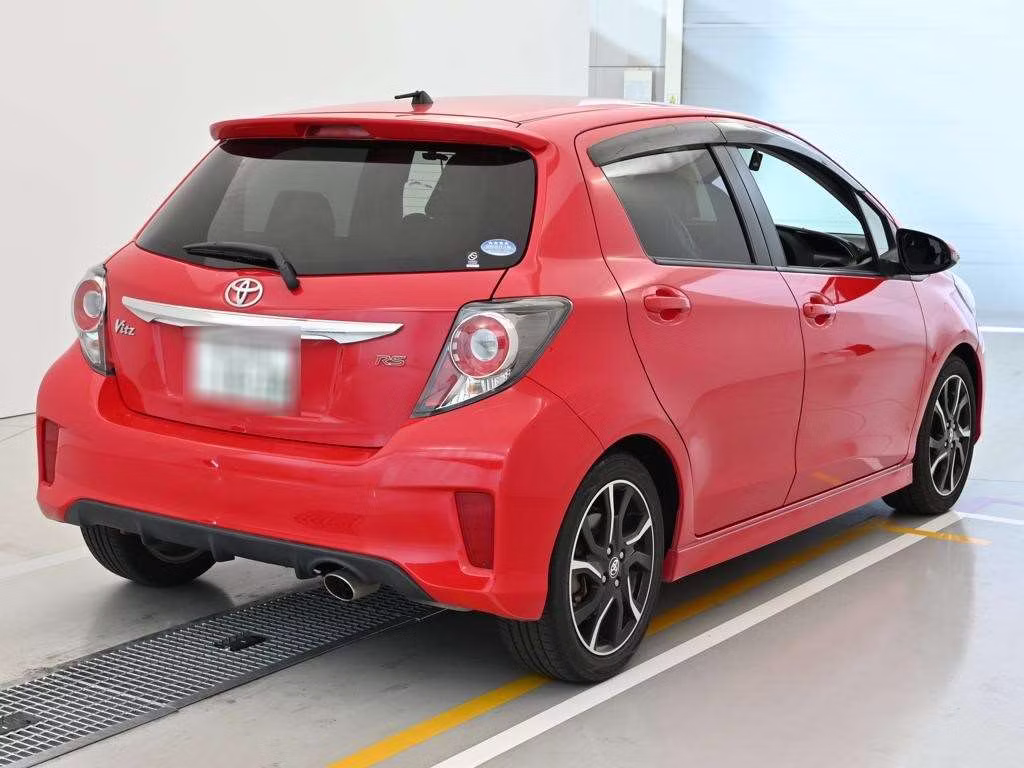 TOYOTA VITZ