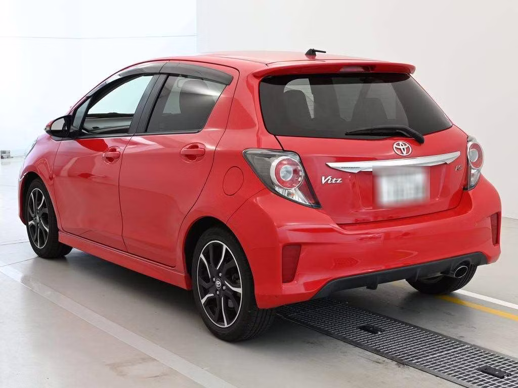 TOYOTA VITZ