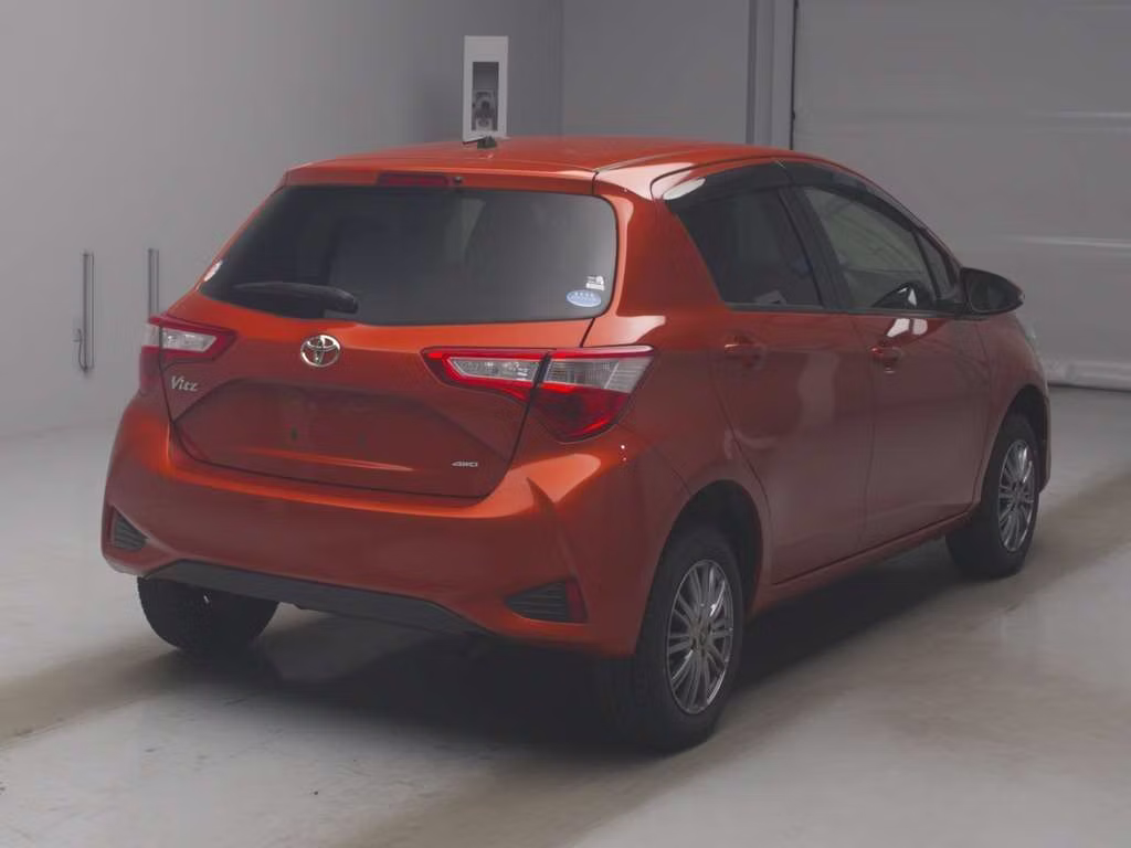 TOYOTA VITZ