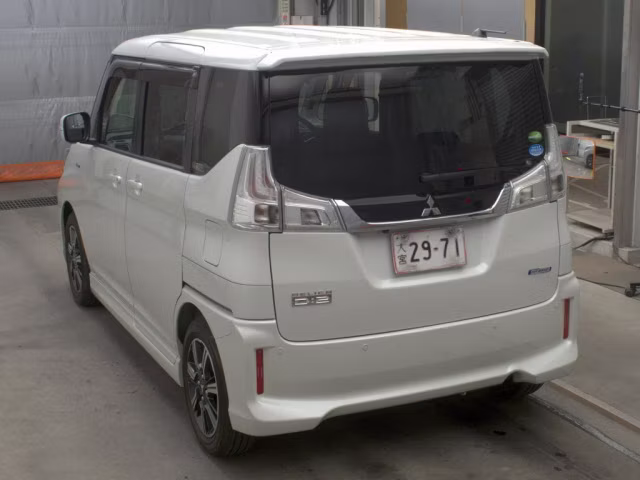 MITSUBISHI DELICA D:2