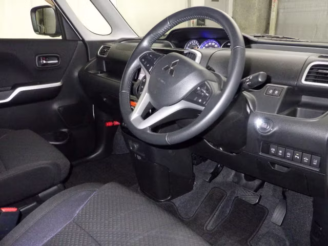 MITSUBISHI DELICA D:2