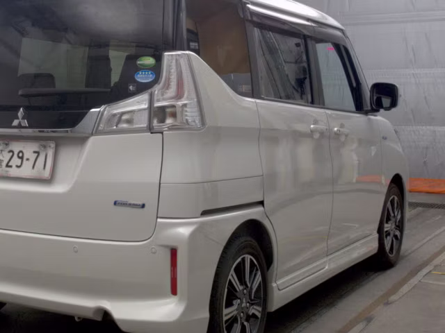 MITSUBISHI DELICA D:2