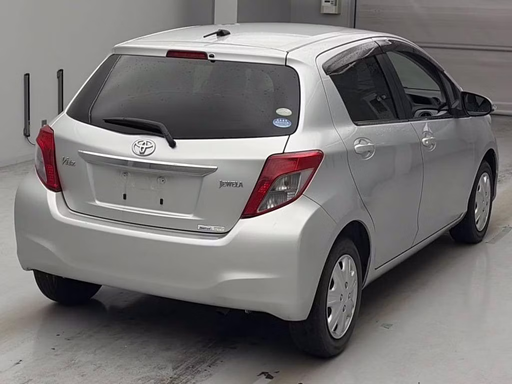TOYOTA VITZ