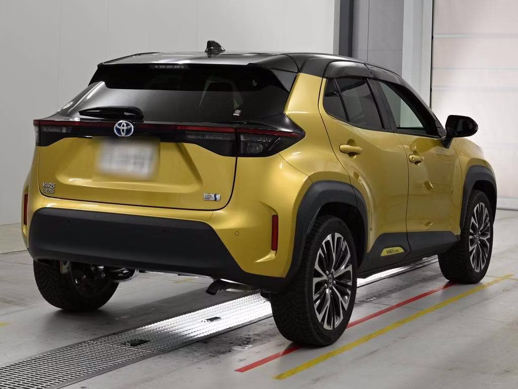 TOYOTA YARIS CROSS