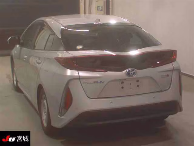 TOYOTA PRIUS PHV