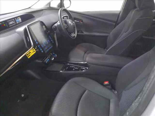 TOYOTA PRIUS PHV