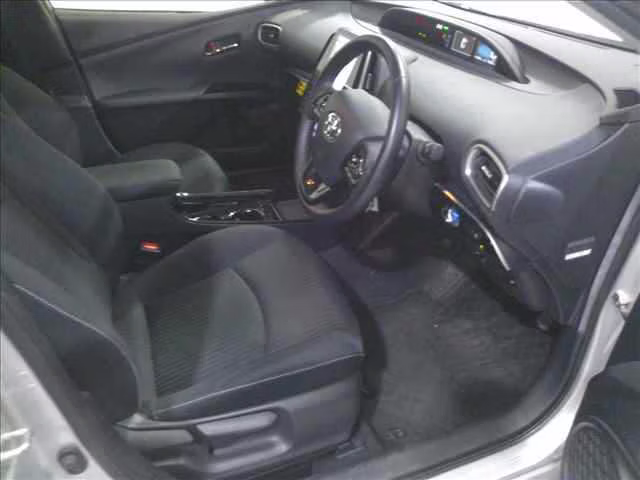 TOYOTA PRIUS PHV