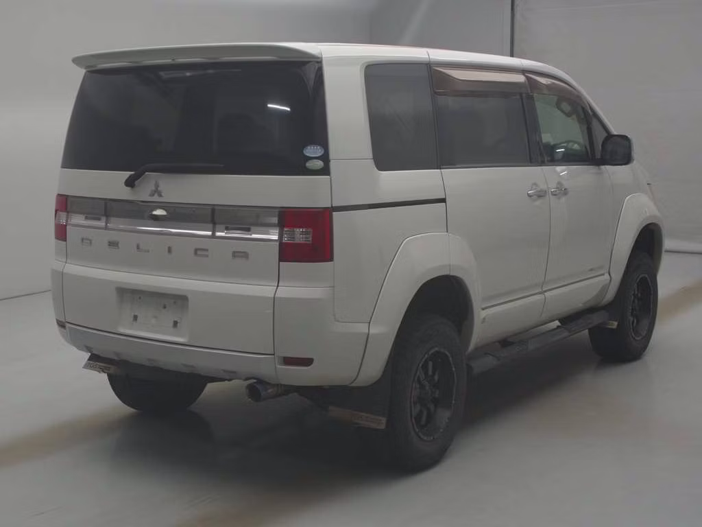MITSUBISHI DELICA D:5