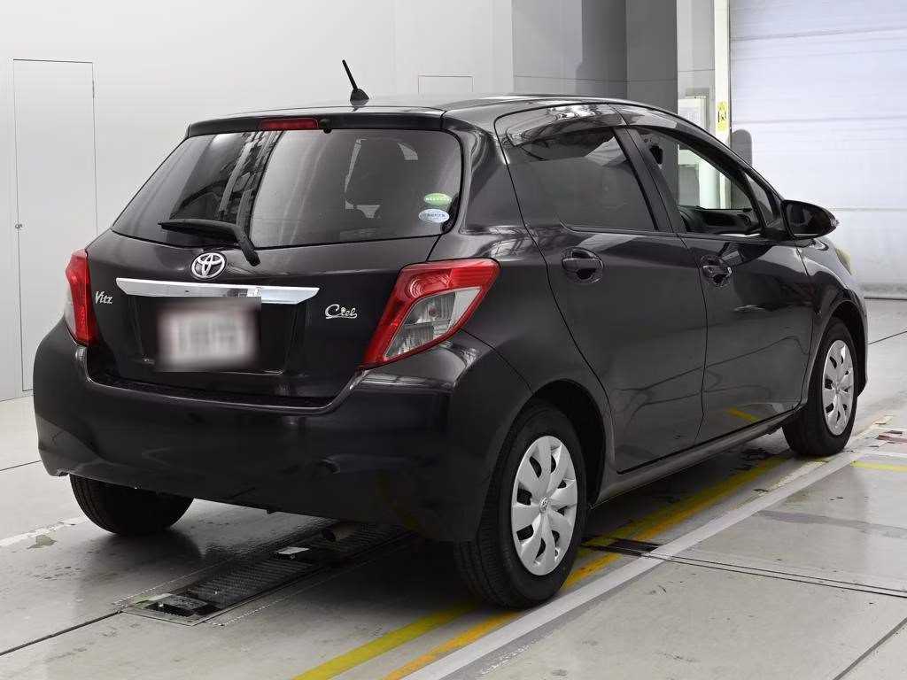 TOYOTA VITZ