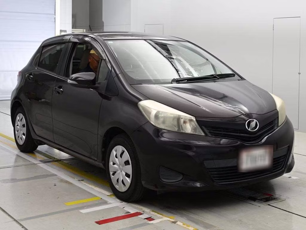 TOYOTA VITZ