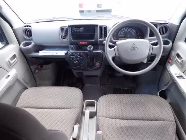 MITSUBISHI MINICAB