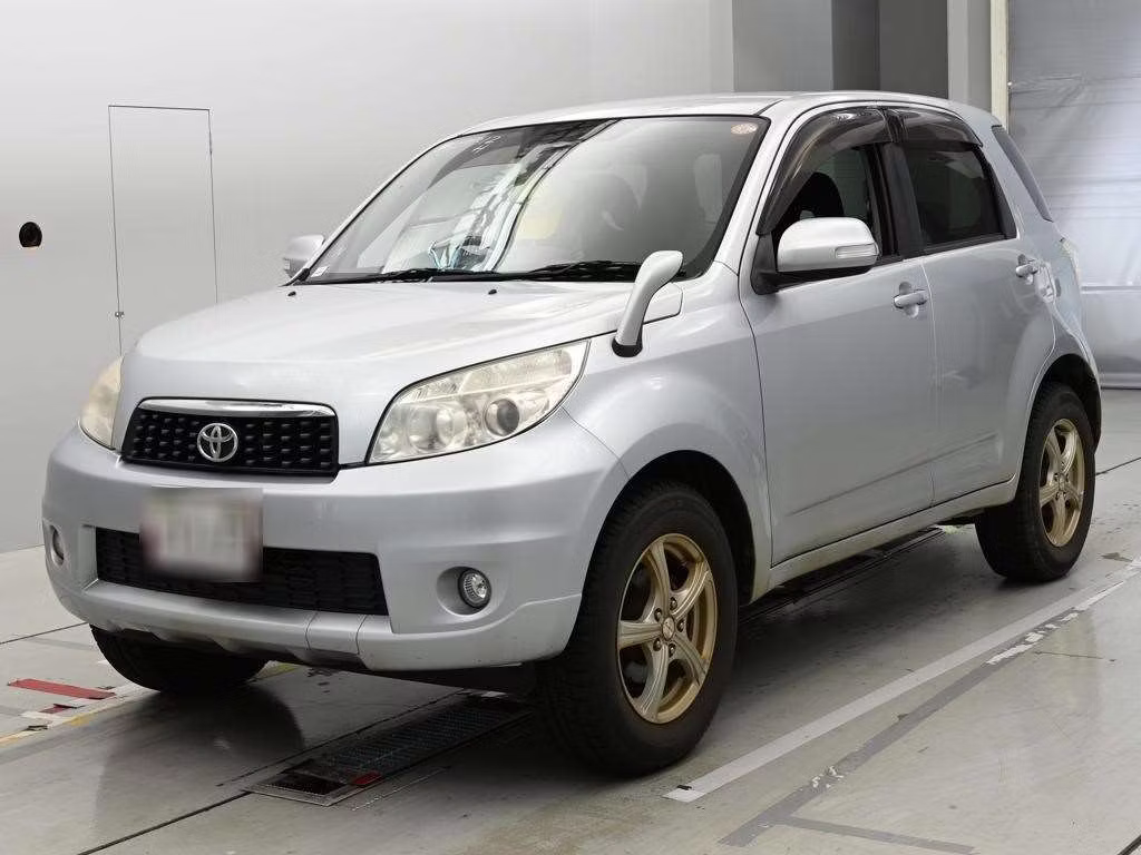 TOYOTA RUSH