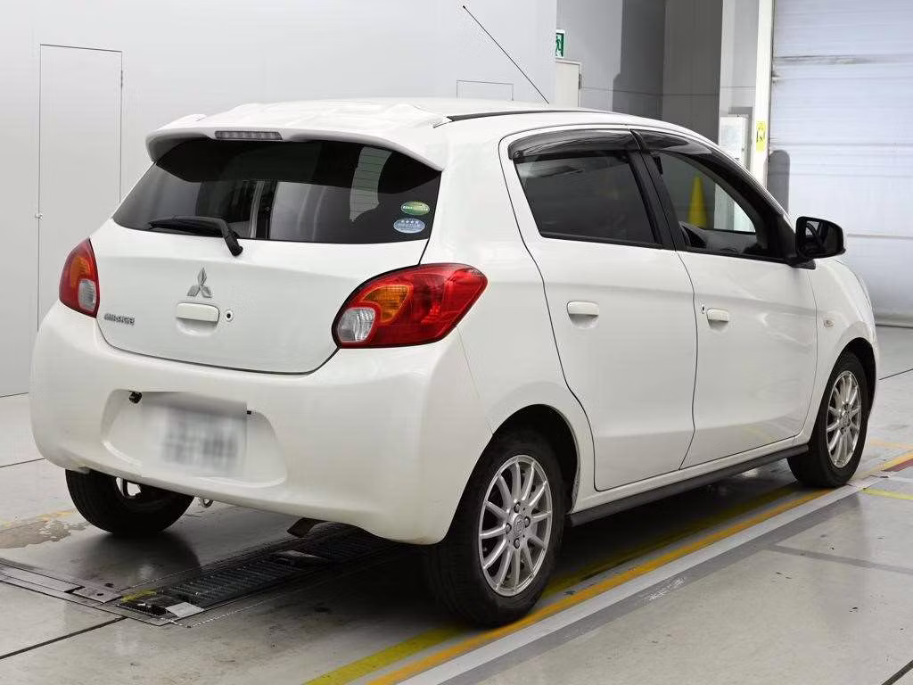 MITSUBISHI MIRAGE