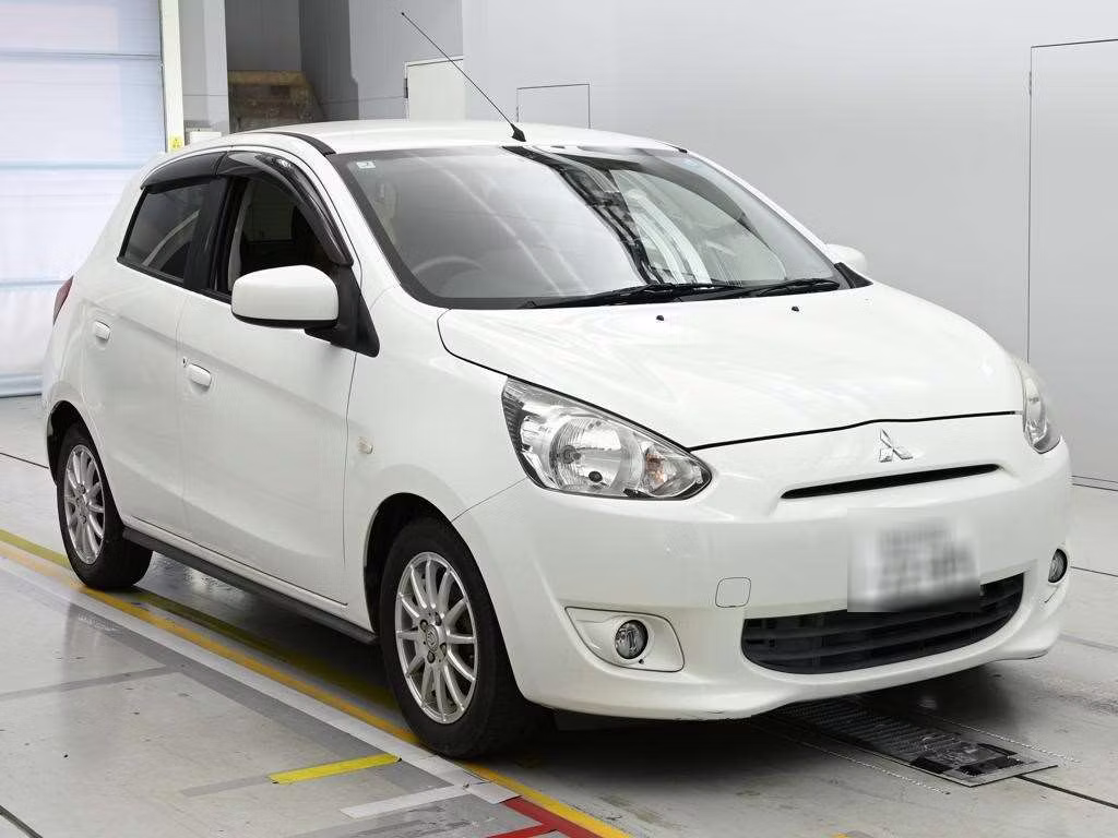 MITSUBISHI MIRAGE