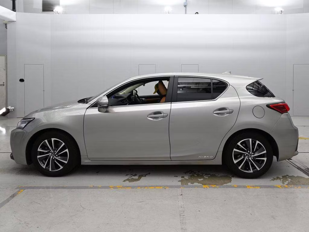 LEXUS CT200H