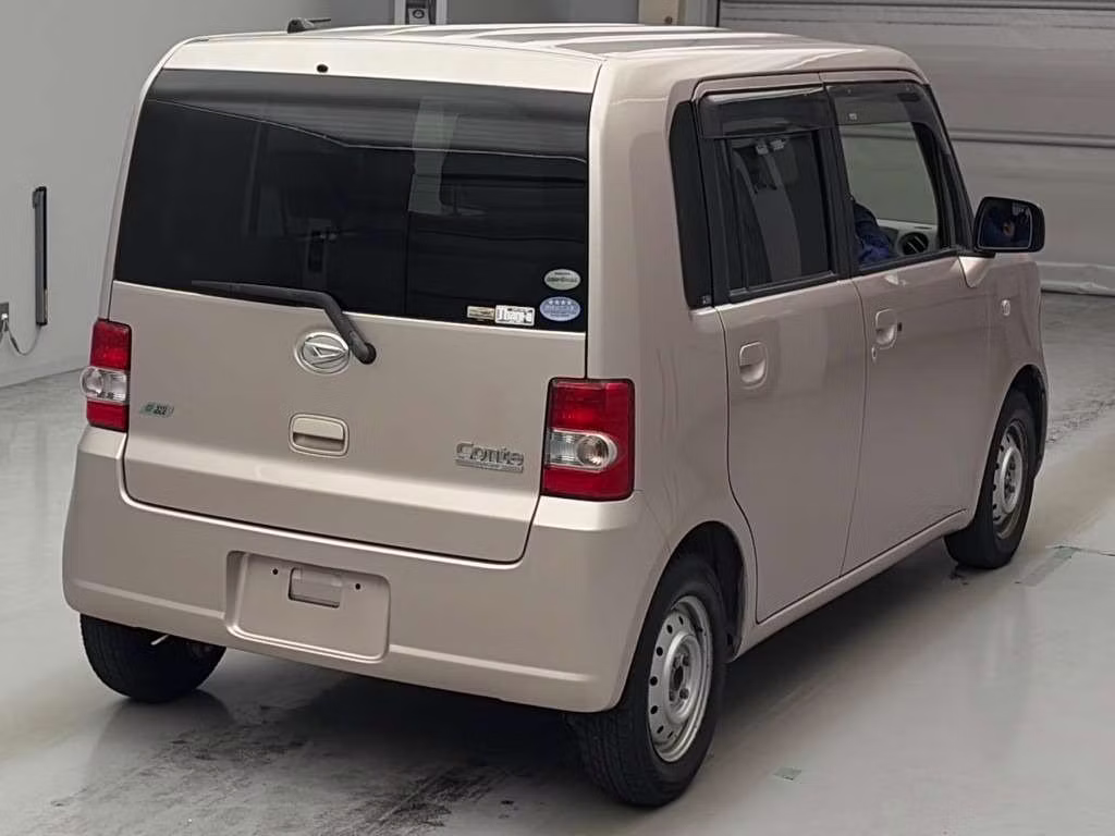 DAIHATSU MOVE CONTE