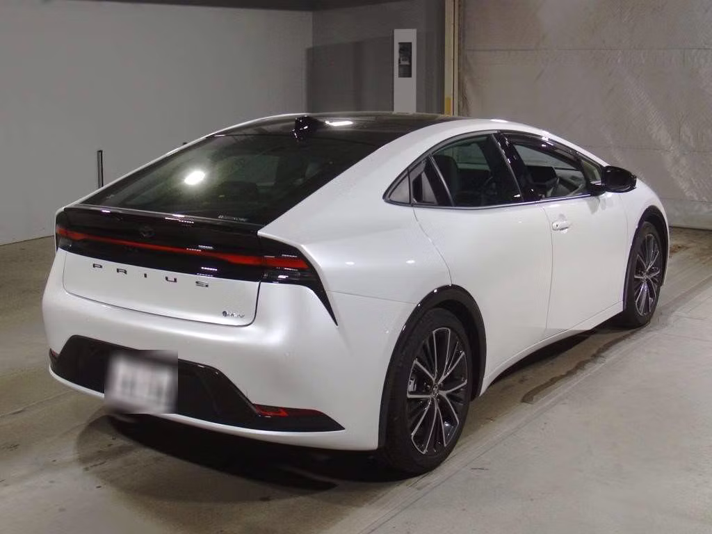 TOYOTA PRIUS