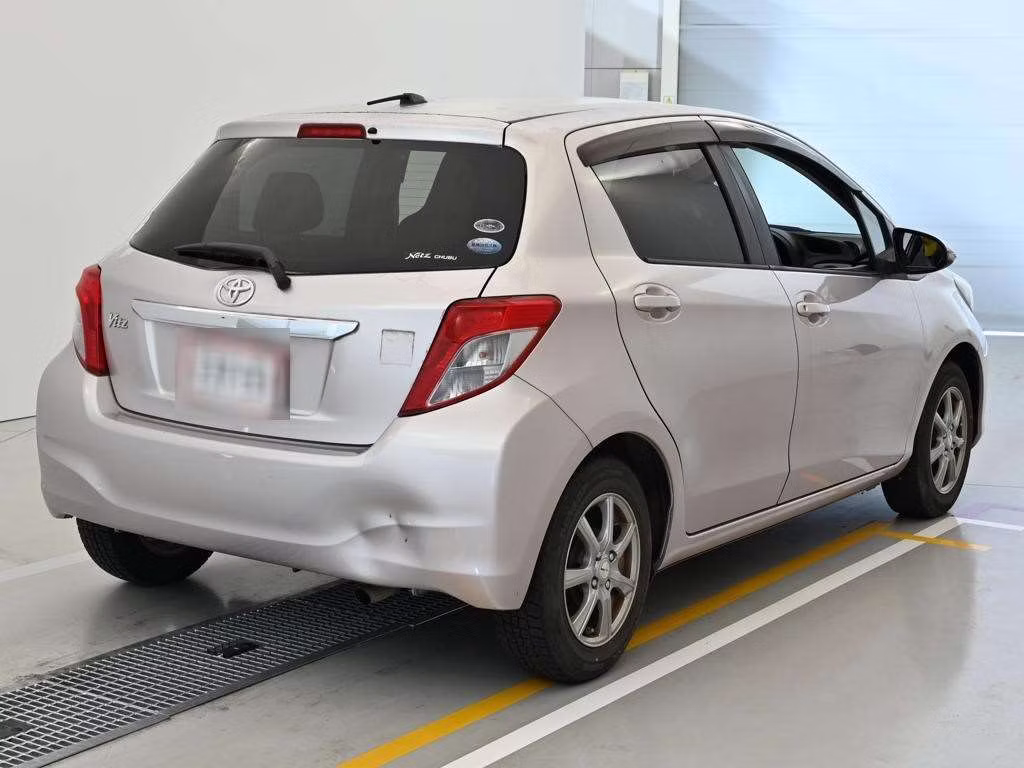 TOYOTA VITZ