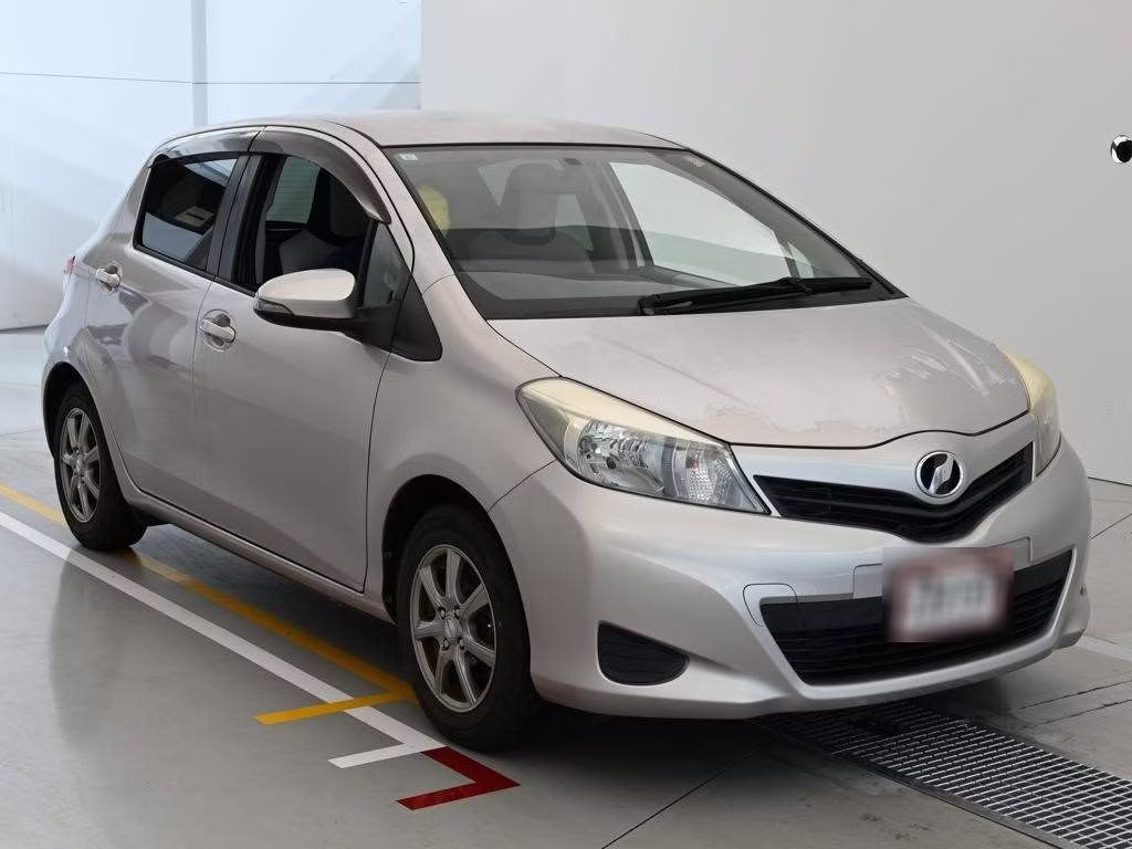 TOYOTA VITZ