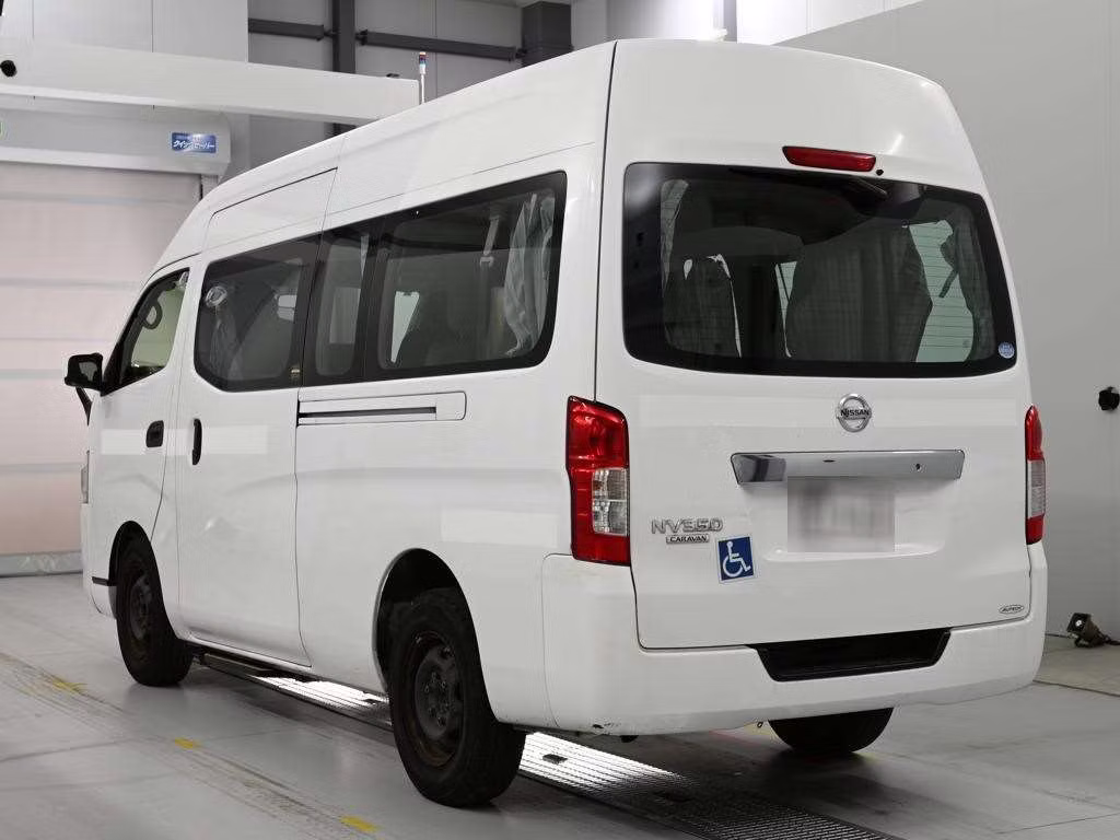 NISSAN NV350 CARAVAN