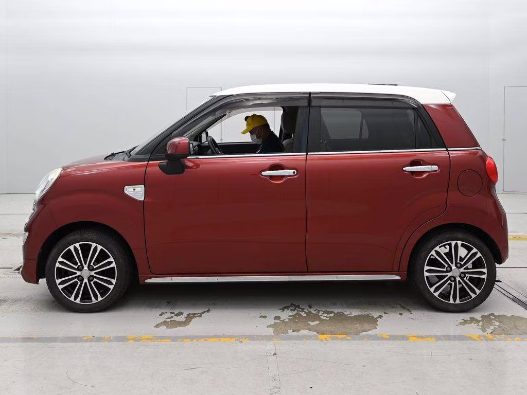 DAIHATSU CAST