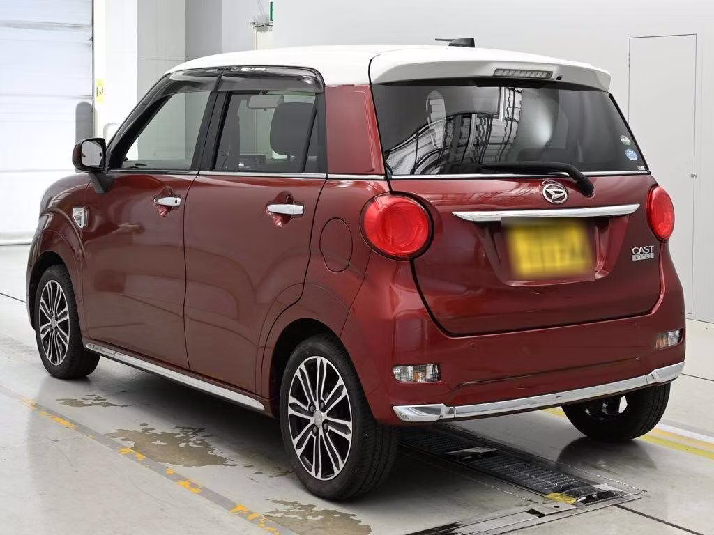 DAIHATSU CAST
