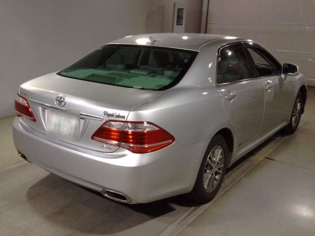 TOYOTA CROWN