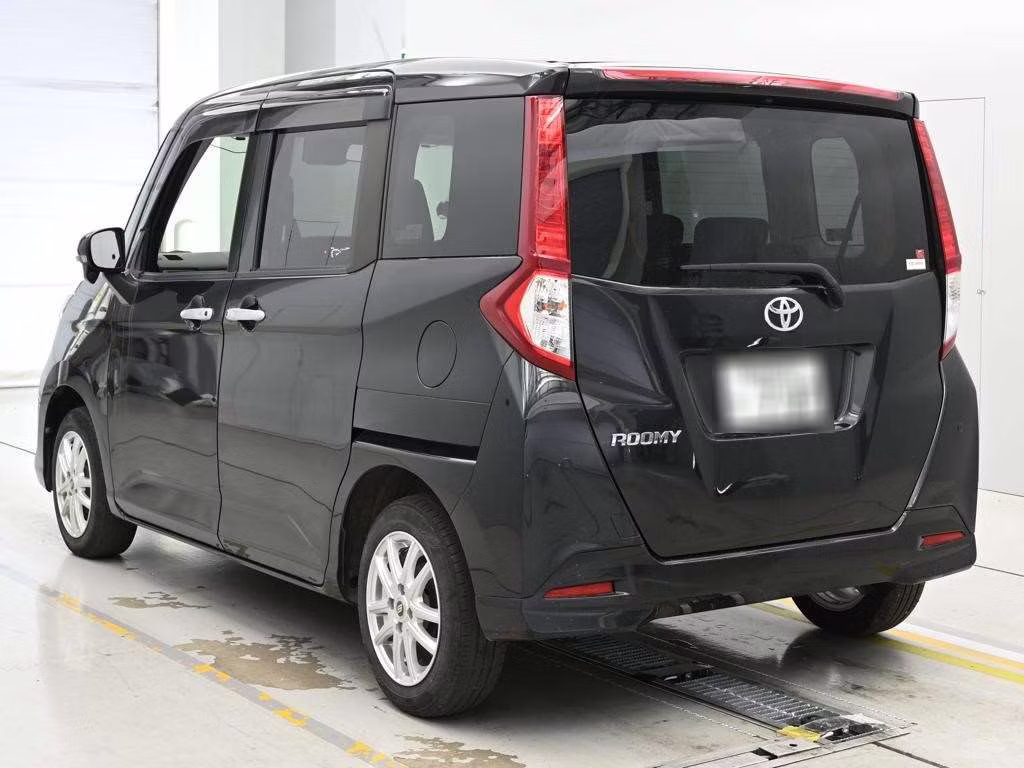 TOYOTA ROOMY