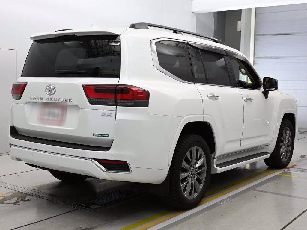 TOYOTA LAND CRUISER
