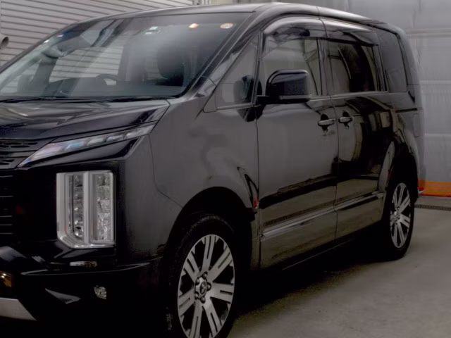 MITSUBISHI DELICA D:5