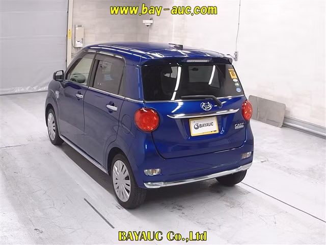 DAIHATSU CAST