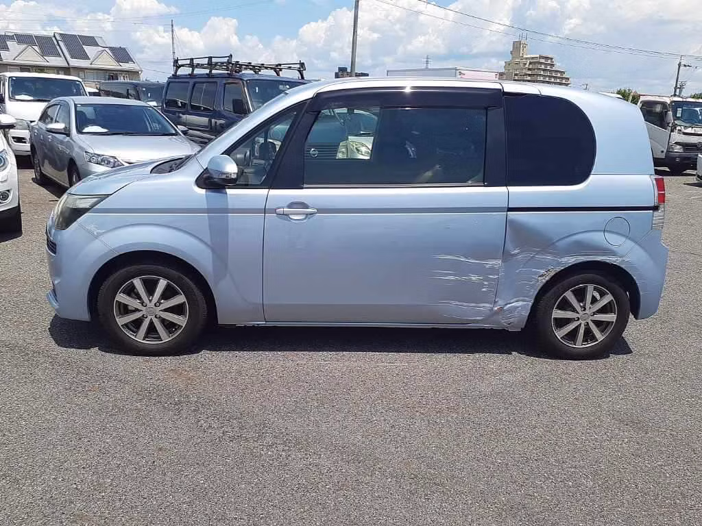 TOYOTA SPADE