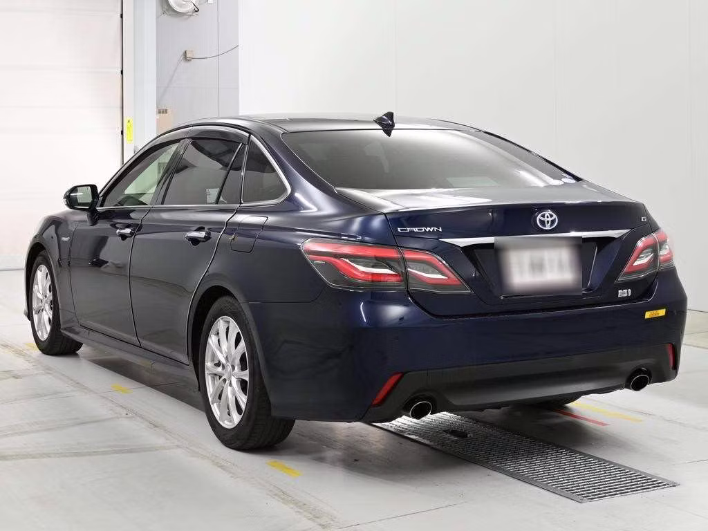 TOYOTA CROWN