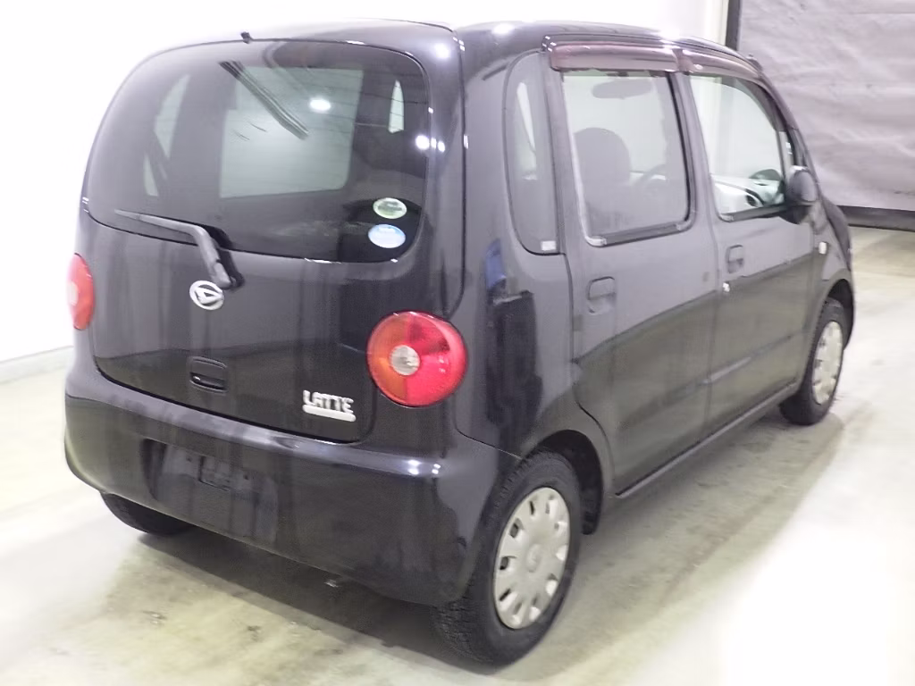 DAIHATSU MOVE LATTE