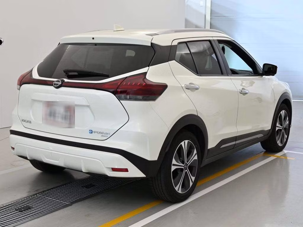 NISSAN KICKS