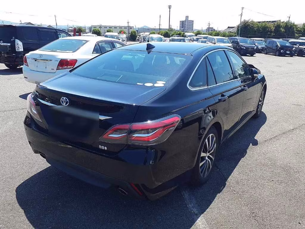 TOYOTA CROWN
