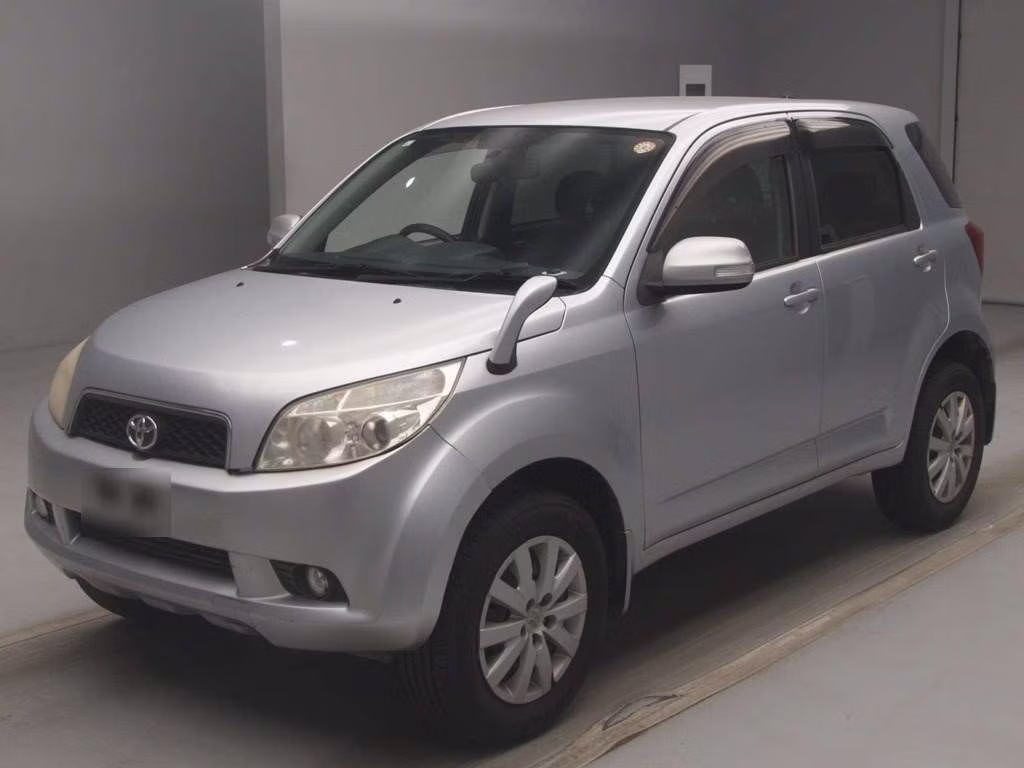 TOYOTA RUSH