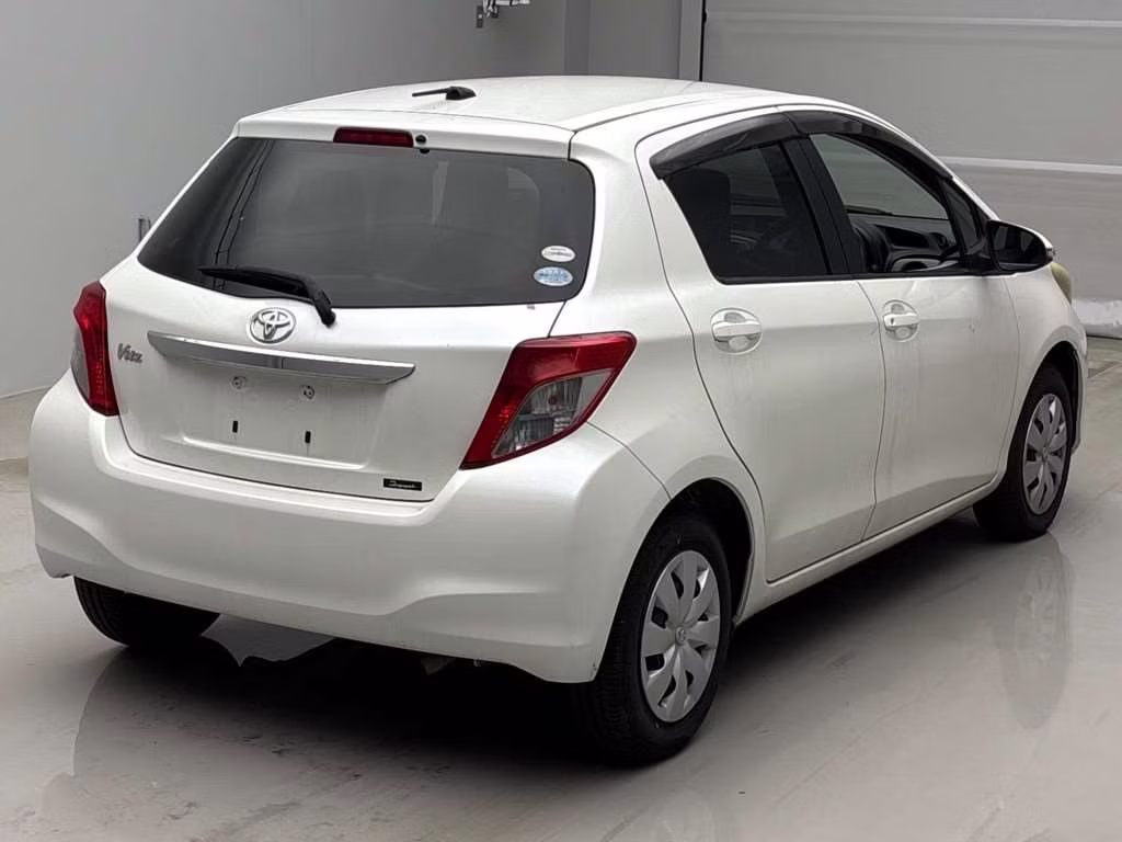 TOYOTA VITZ