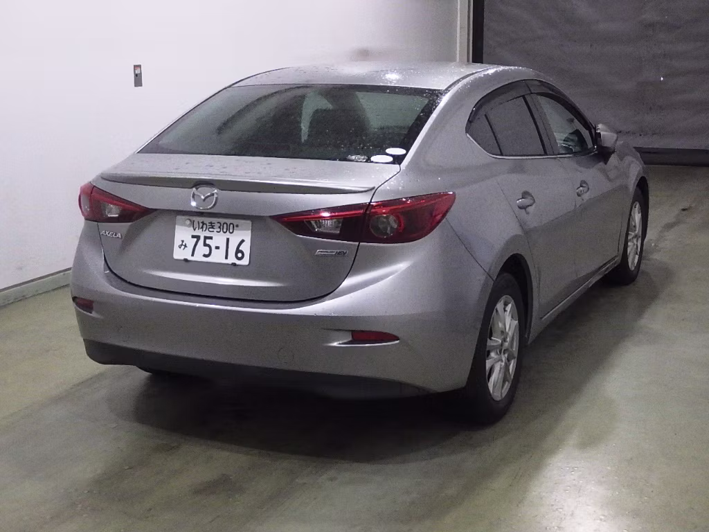 MAZDA AXELA
