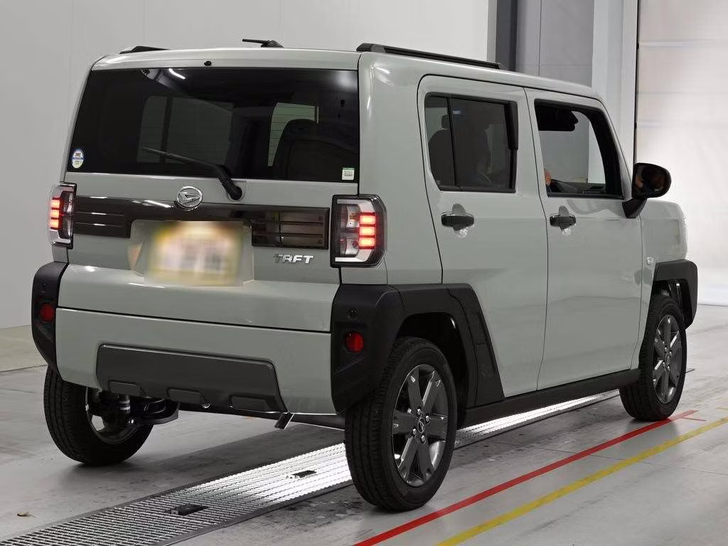 DAIHATSU TAFT
