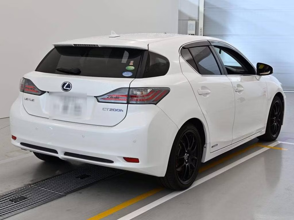LEXUS CT200H