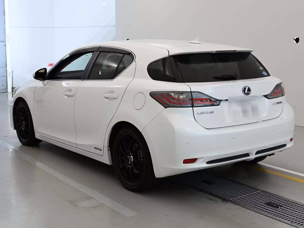 LEXUS CT200H