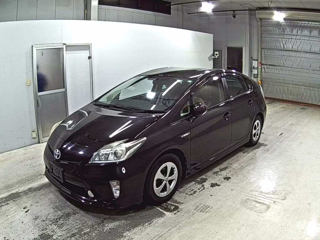 TOYOTA PRIUS