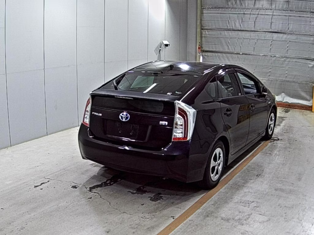 TOYOTA PRIUS
