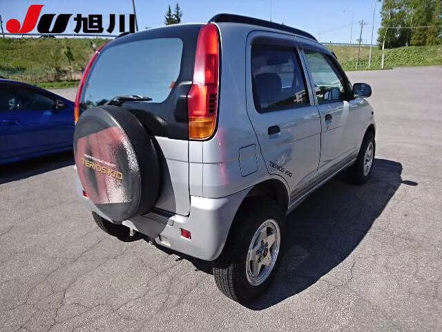 DAIHATSU TERIOS KID